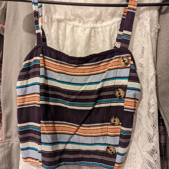 Cropped Top - Picture 1 of 1